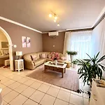 Do-ti Apartmanhaz Apartmán Balatonlelle