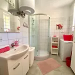 Do-ti Apartmanhaz *