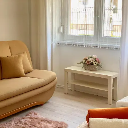 Διαμέρισμα Do-ti Apartmanhaz *