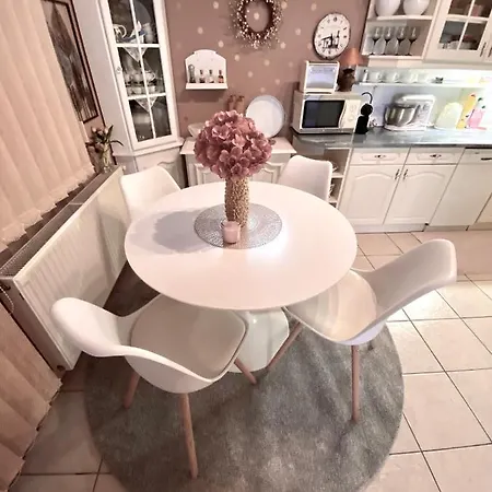 Do-ti Apartmanhaz *