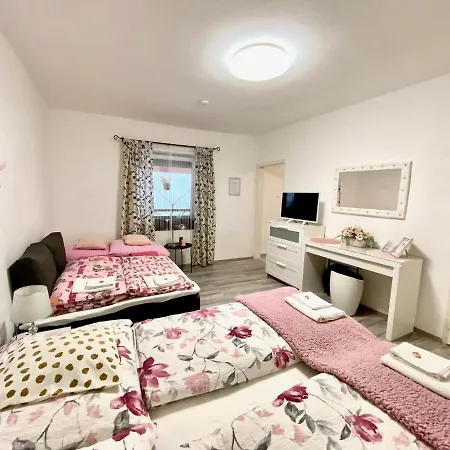 Apartament Do-ti Apartmanhaz *