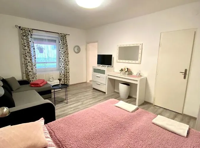 Do-ti Apartmanhaz 巴拉通雷勒