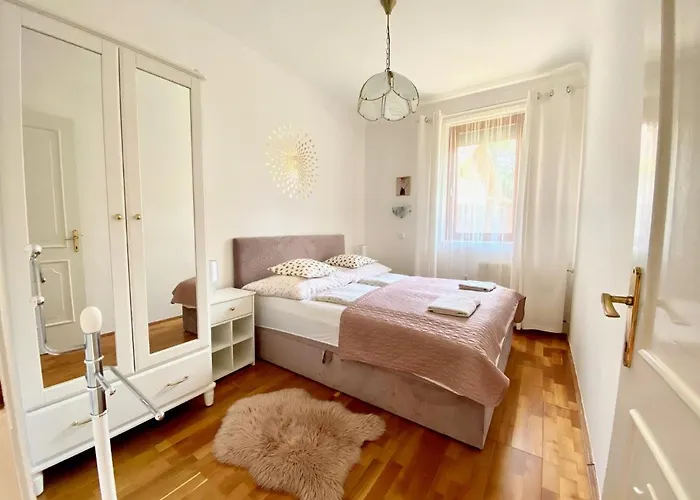 Do-ti Apartmanhaz *